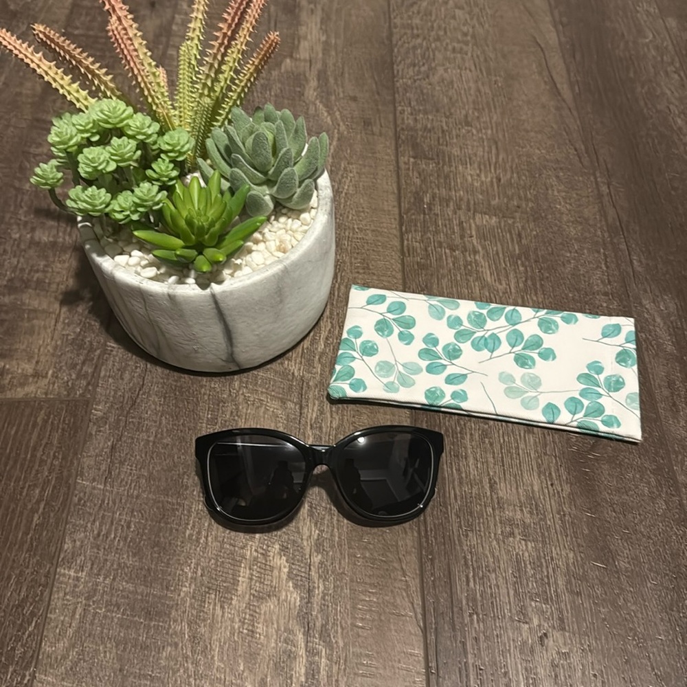 Kirkland Signature classic black polarized sunglasses